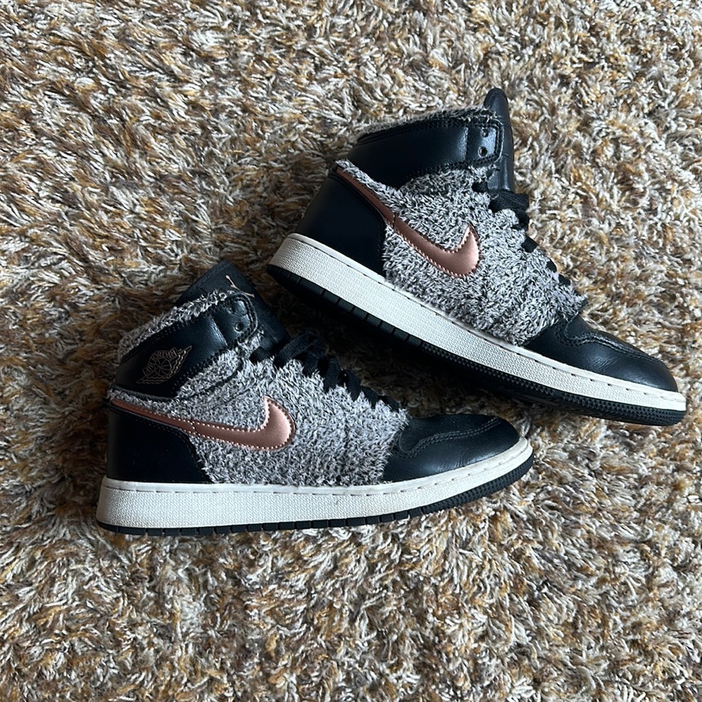 Jordan highs - great condition - not common